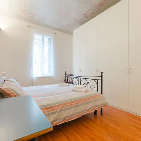 Appartamento Elisa's Flat - 5 Min From Train Station & 10 Min From *