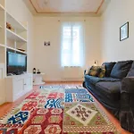 Apartamento Elisa's Flat - 5 Min From Train Station & 10 Min From Venecia