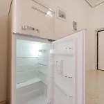 Apartamento Elisa's Flat - 5 Min From Train Station & 10 Min From