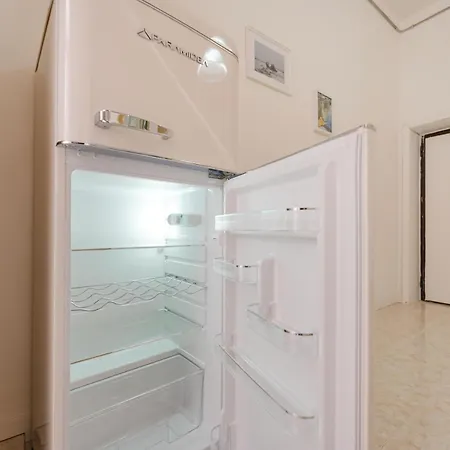 Appartement Elisa's Flat - 5 Min From Train Station & 10 Min From