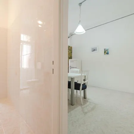 Elisa's Flat - 5 Min From Train Station & 10 Min From * Венеция