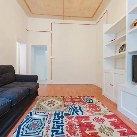 Appartement Elisa's Flat - 5 Min From Train Station & 10 Min From